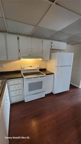 122 N KINGS AVENUE 202, Brandon, FL 33510