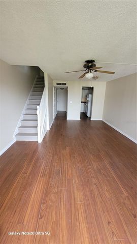 122 N KINGS AVENUE 202, Brandon, FL 33510