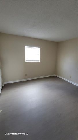 122 N KINGS AVENUE 202, Brandon, FL 33510