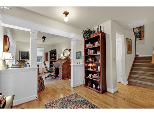 1846 RIVERWOOD Aly, Eugene, OR 97401