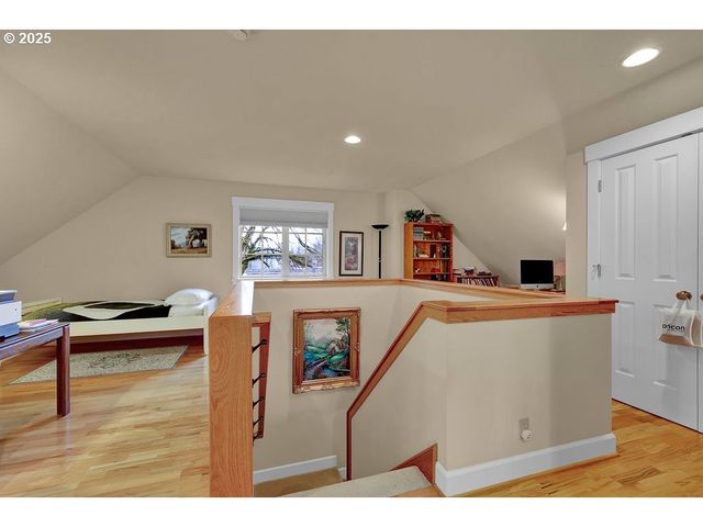 1846 RIVERWOOD Aly, Eugene, OR 97401