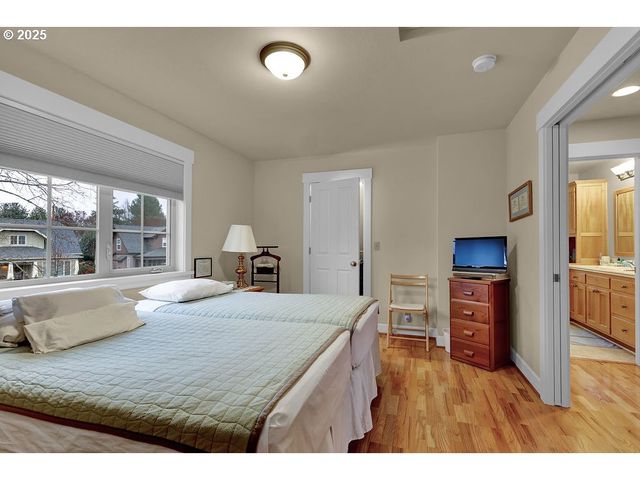 1846 RIVERWOOD Aly, Eugene, OR 97401