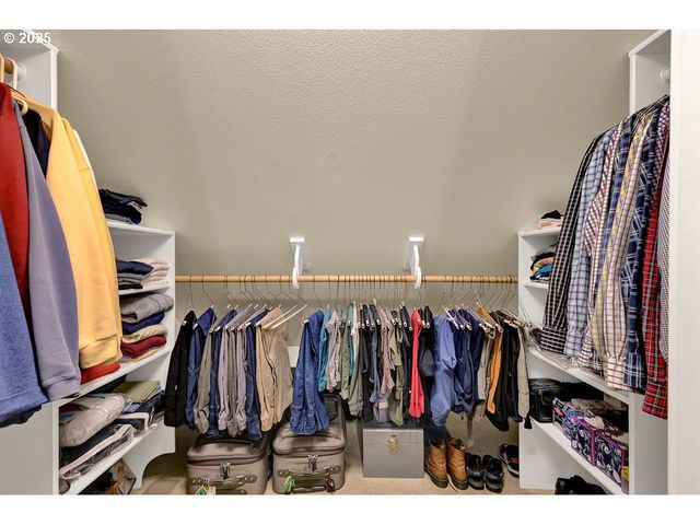 1846 RIVERWOOD Aly, Eugene, OR 97401