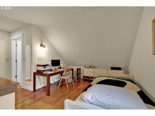 1846 RIVERWOOD Aly, Eugene, OR 97401