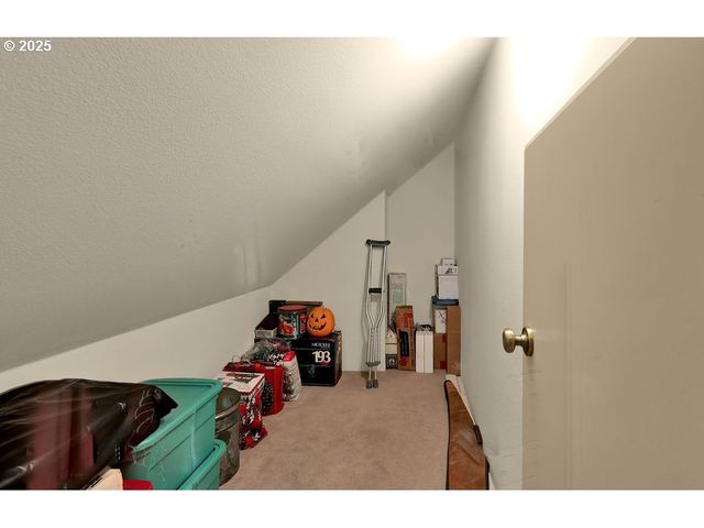 1846 RIVERWOOD Aly, Eugene, OR 97401