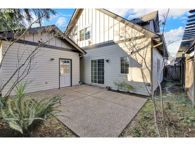 1846 RIVERWOOD Aly, Eugene, OR 97401