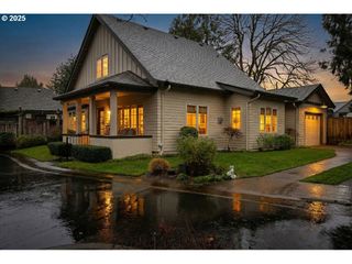 1846 RIVERWOOD Aly, Eugene, OR 97401