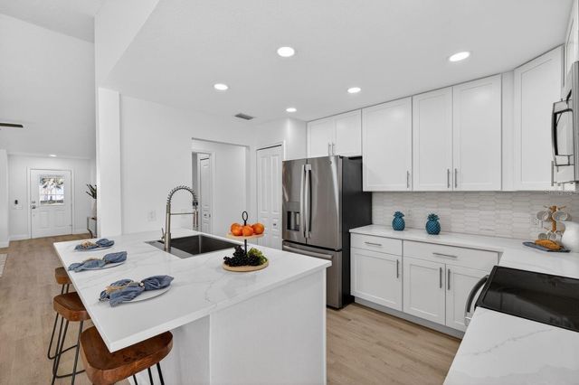 4604 56TH TERRACE E, Bradenton, FL 34203