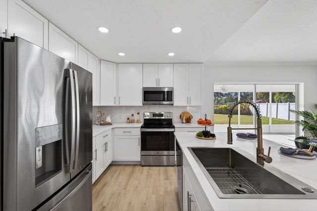 4604 56TH TERRACE E, Bradenton, FL 34203