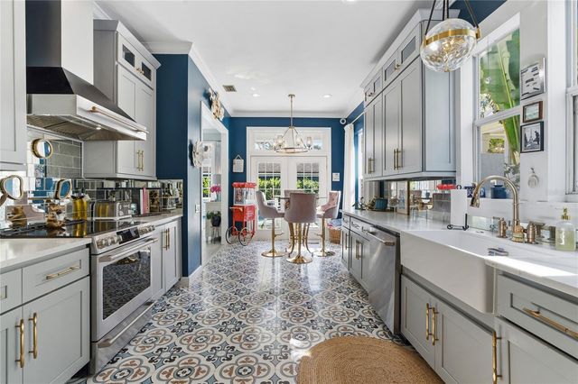 824 S ROME AVENUE, Tampa, FL 33606