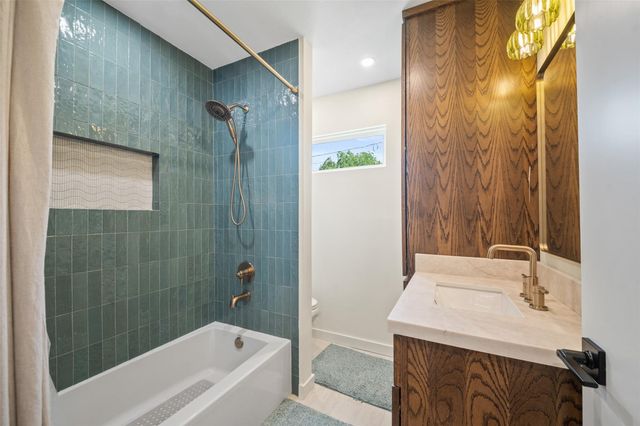 4830 Hummingbird Street, Houston, TX 77035
