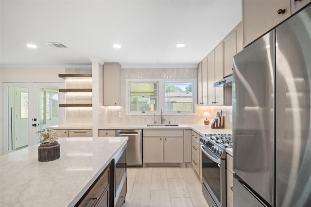 4830 Hummingbird Street, Houston, TX 77035