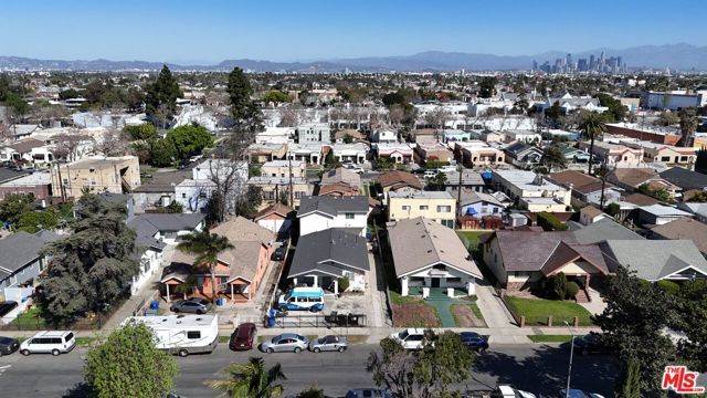 1049 W 61st Street, Los Angeles, CA 90044