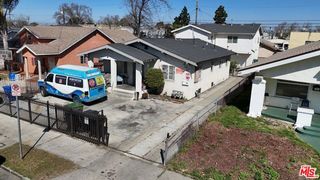 1049 W 61st Street, Los Angeles, CA 90044