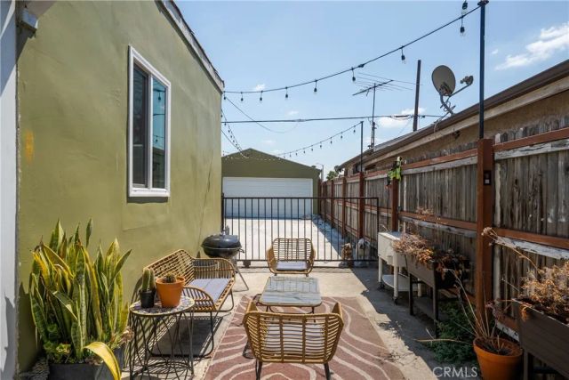 3432 Arlington, Los Angeles, CA 90018