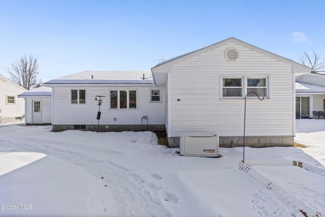 1109 St Jude Drive, Rotterdam, NY 12303