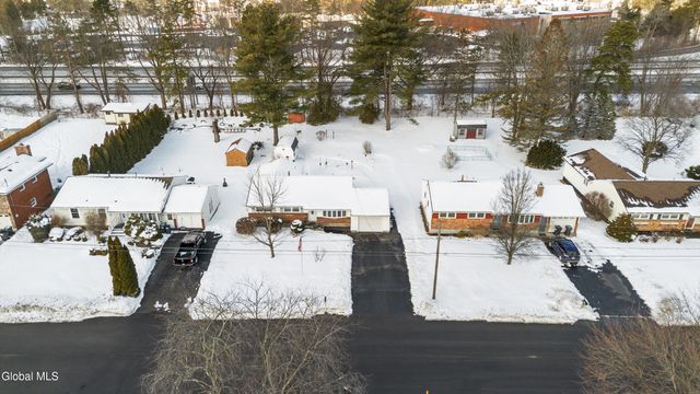 1109 St Jude Drive, Rotterdam, NY 12303