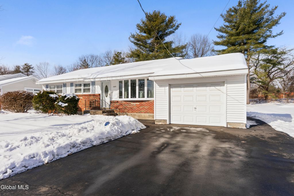 1109 St Jude Drive, Rotterdam, NY 12303