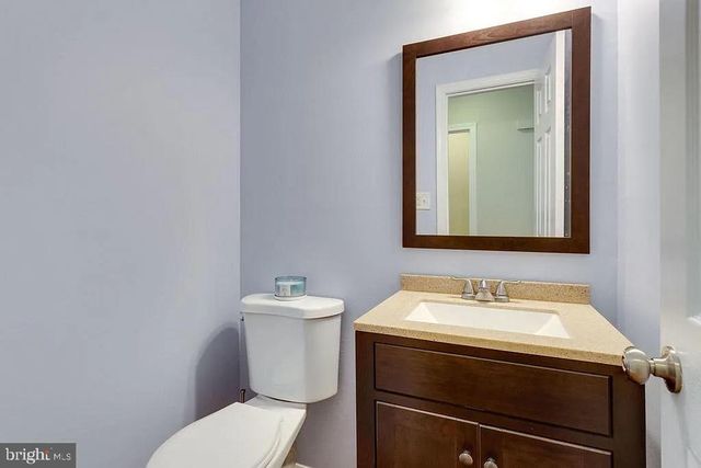5861 KARA PL, Burke, VA 22015