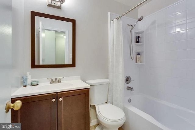 5861 KARA PL, Burke, VA 22015