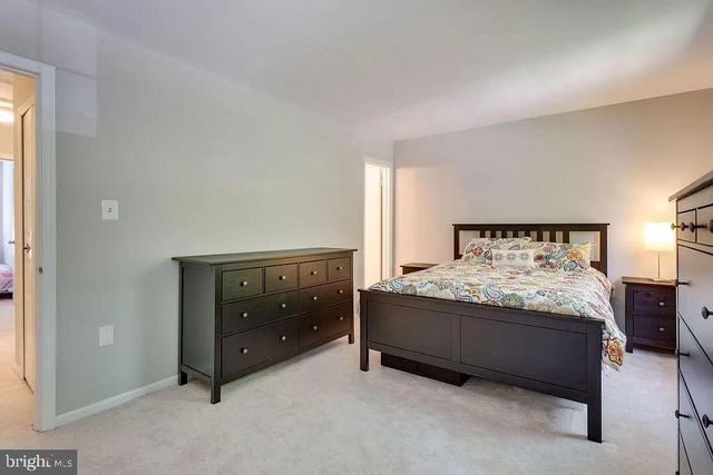 5861 KARA PL, Burke, VA 22015