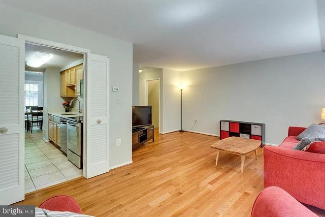 5861 KARA PL, Burke, VA 22015