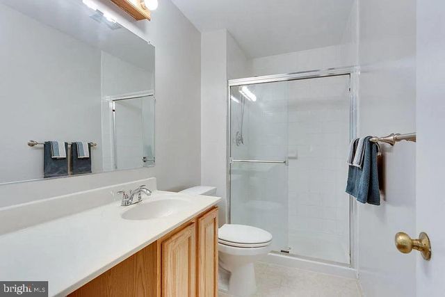 5861 KARA PL, Burke, VA 22015