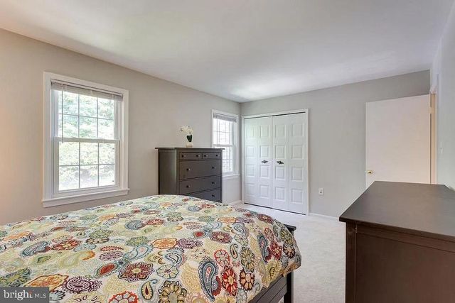 5861 KARA PL, Burke, VA 22015
