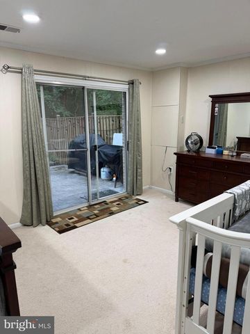 5861 KARA PL, Burke, VA 22015