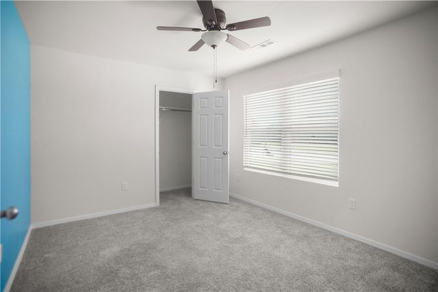 829 S Katlyn Drive, Siloam Springs, AR 72761