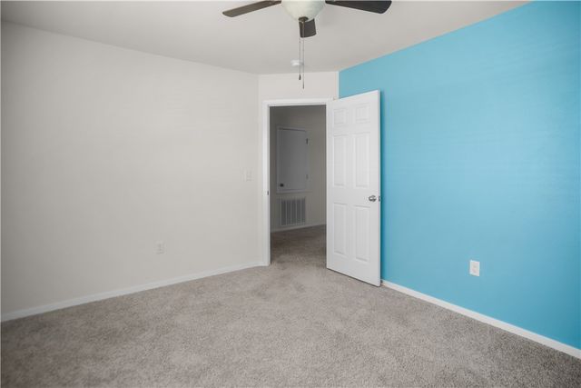 829 S Katlyn Drive, Siloam Springs, AR 72761