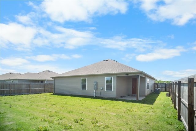 829 S Katlyn Drive, Siloam Springs, AR 72761