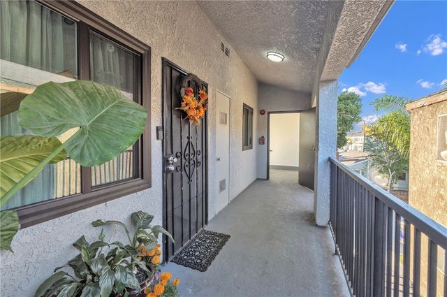 736 Rose, Long Beach, CA 90813