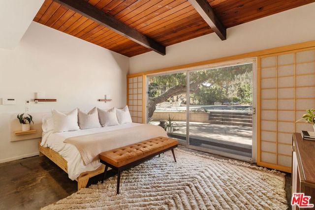 3493 Valley Meadow Road, Sherman Oaks, CA 91403