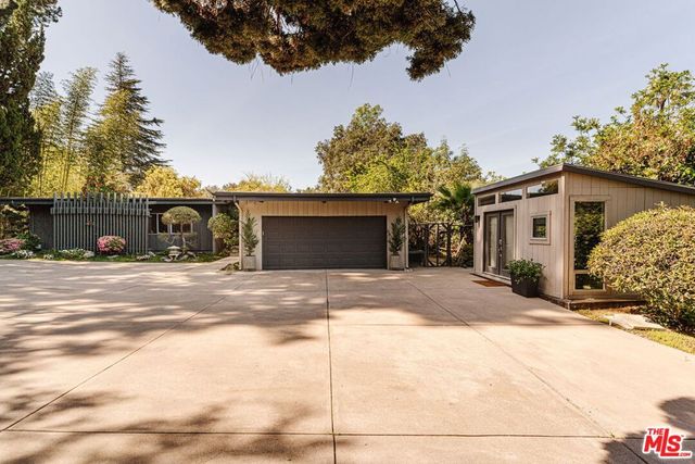 3493 Valley Meadow Road, Sherman Oaks, CA 91403