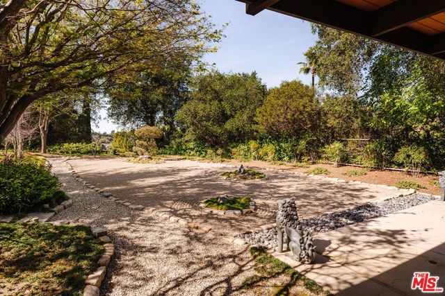 3493 Valley Meadow Road, Sherman Oaks, CA 91403