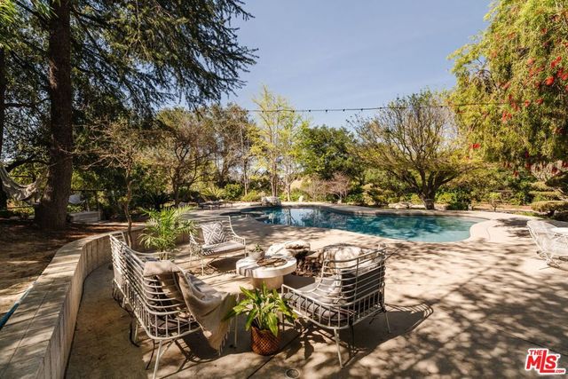 3493 Valley Meadow Road, Sherman Oaks, CA 91403