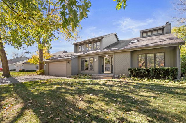 508 West Trail, Grayslake, IL 60030