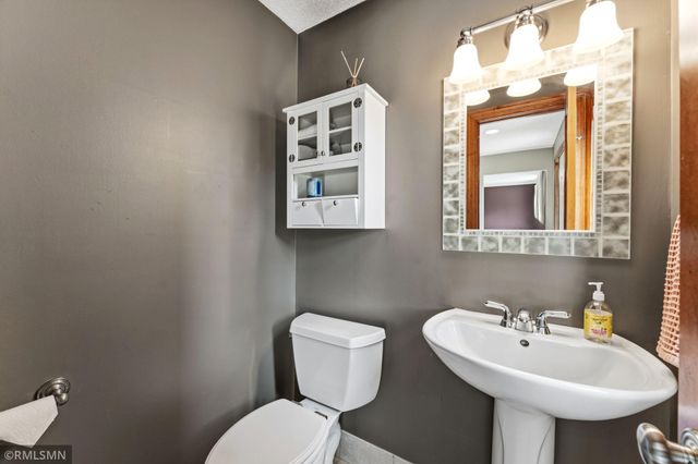 6459 Craig Drive, Eden Prairie, MN 55346