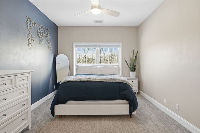 55 Bradford Commons Ln 55, Braintree, MA 02184