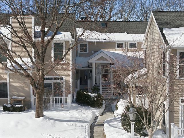 55 Bradford Commons Ln 55, Braintree, MA 02184