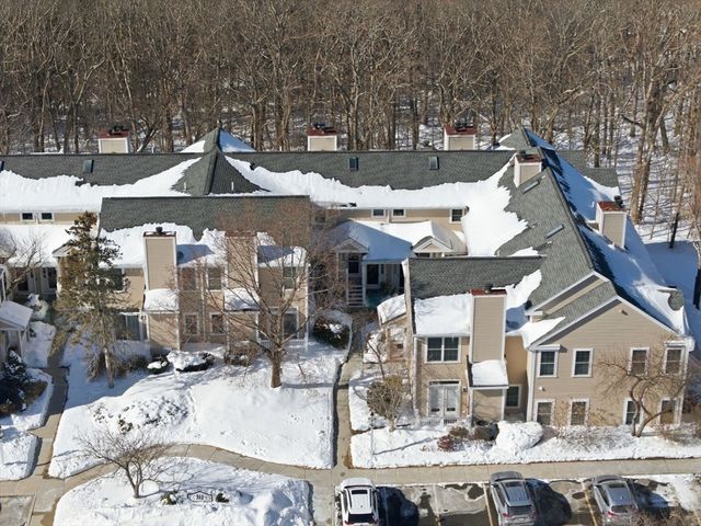 55 Bradford Commons Ln 55, Braintree, MA 02184