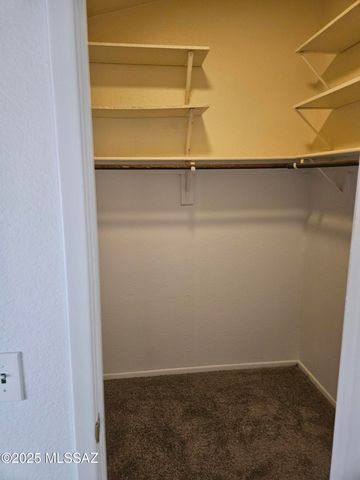 1674 W Park Wood Lane, Tucson, AZ 85746