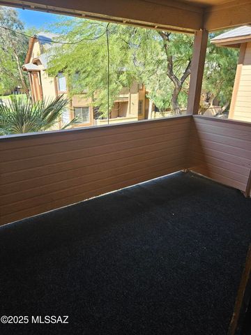 1674 W Park Wood Lane, Tucson, AZ 85746