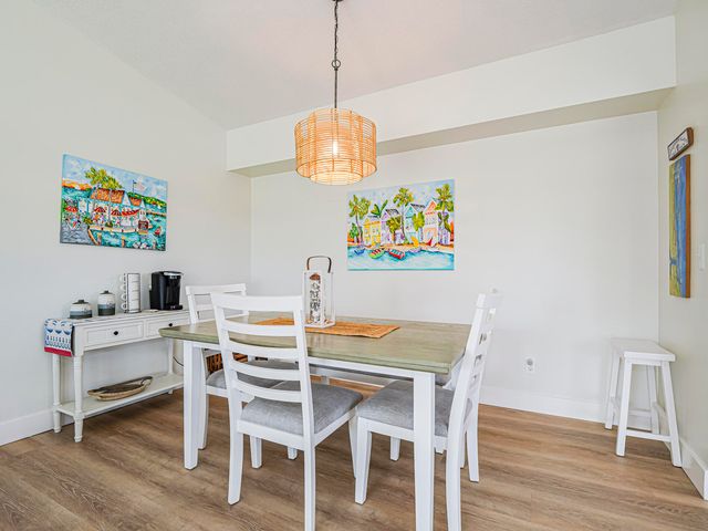 3206 S Lakeview Circle 1206, Hutchinson Island, FL 34949