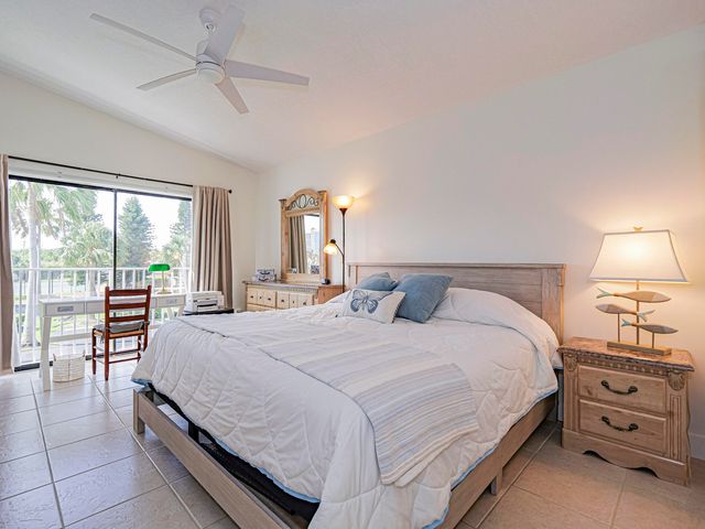 3206 S Lakeview Circle 1206, Hutchinson Island, FL 34949