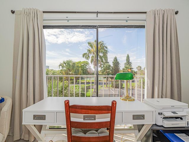 3206 S Lakeview Circle 1206, Hutchinson Island, FL 34949