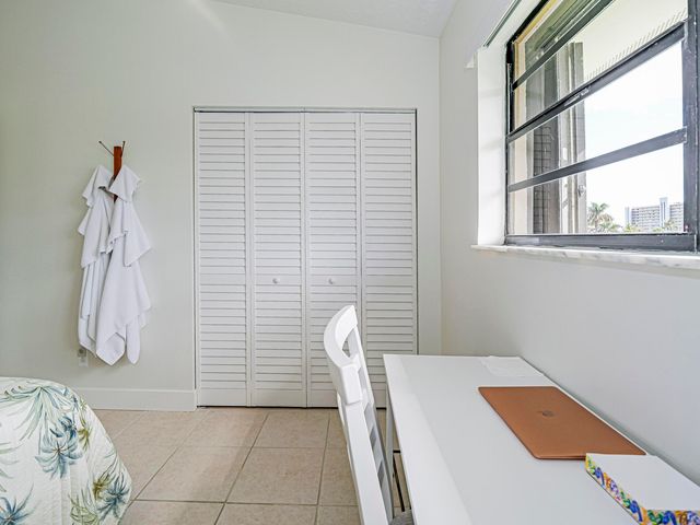 3206 S Lakeview Circle 1206, Hutchinson Island, FL 34949