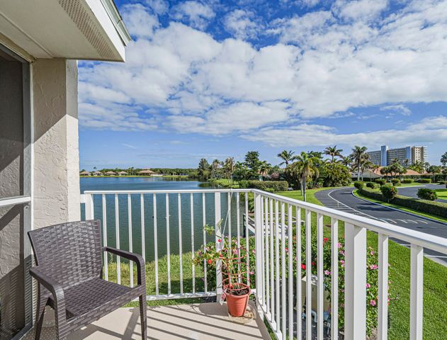 3206 S Lakeview Circle 1206, Hutchinson Island, FL 34949