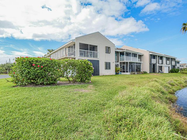 3206 S Lakeview Circle 1206, Hutchinson Island, FL 34949